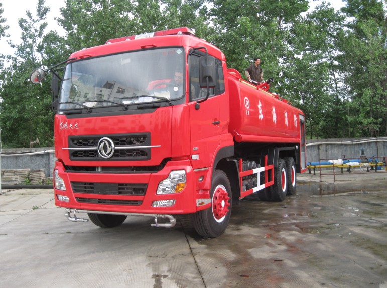 東風天龍消防灑水車(20噸)